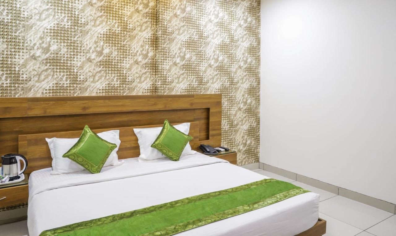 Hotel Treebo Trip Kapil Royalista Ludhijána Exteriér fotografie